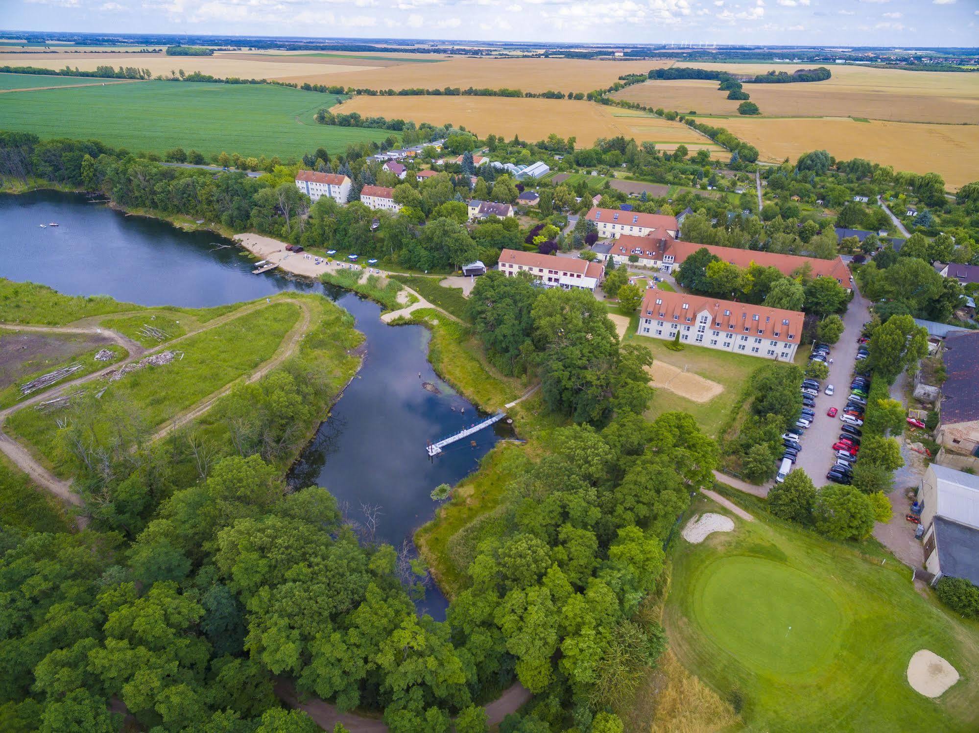 Bernstein Acamed Resort Nienburg  Eksteriør bilde